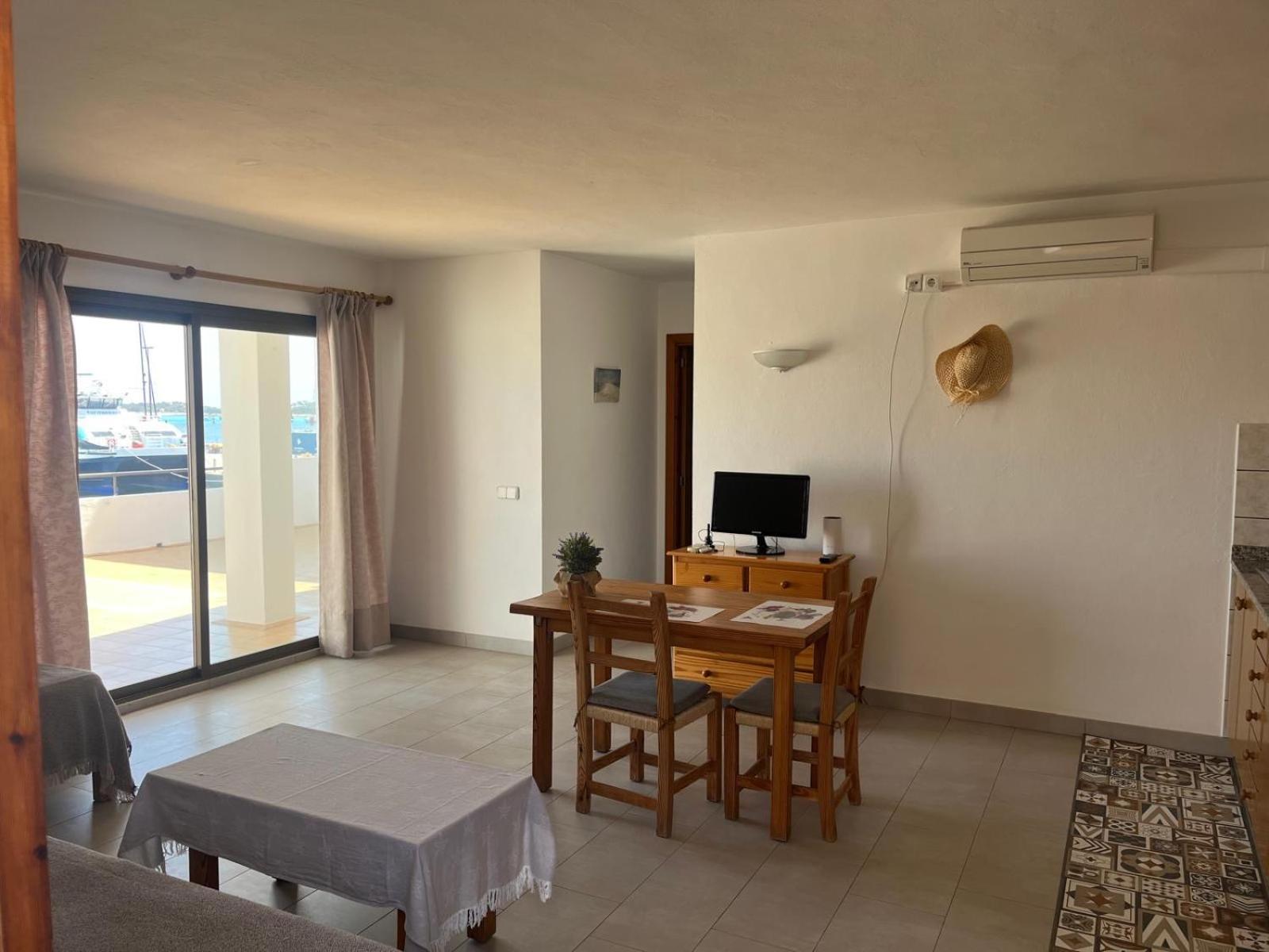Apartamentos Mar I Vent Puerto De La Savina  Exterior photo