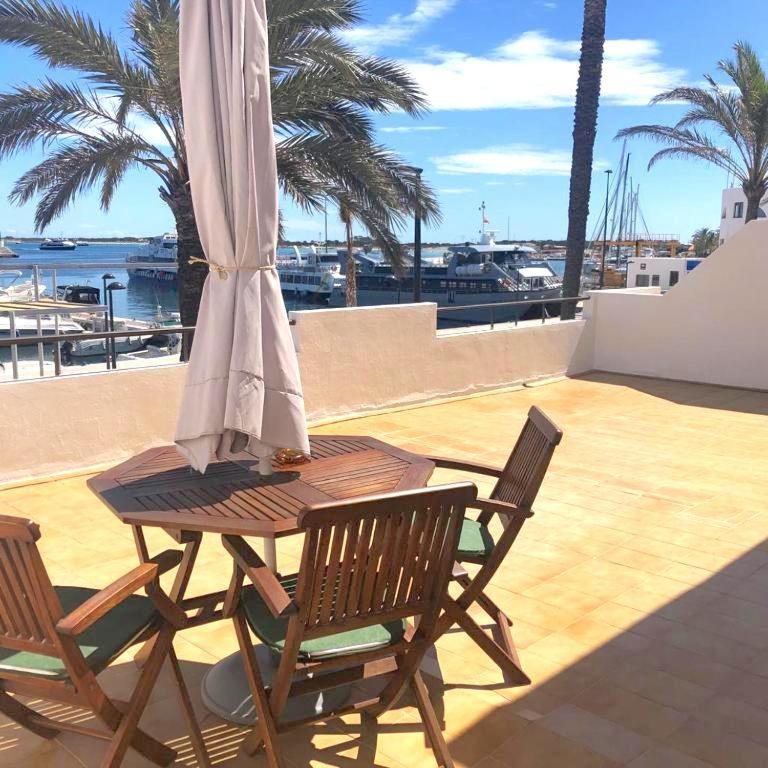 Apartamentos Mar I Vent Puerto De La Savina  Exterior photo